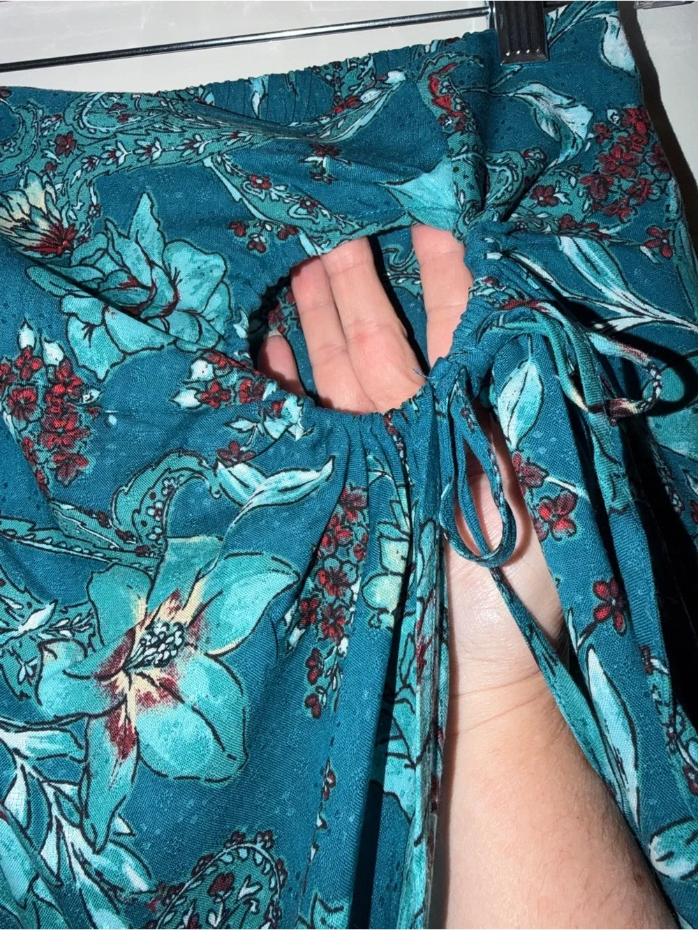 Band of the Free Women's Teal Floral Sarong Wrap. Sz XS - NWT
